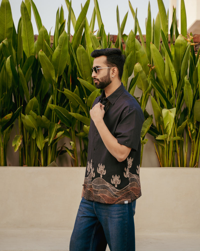 Block Turtle Ebony Oversize Linen Shirt