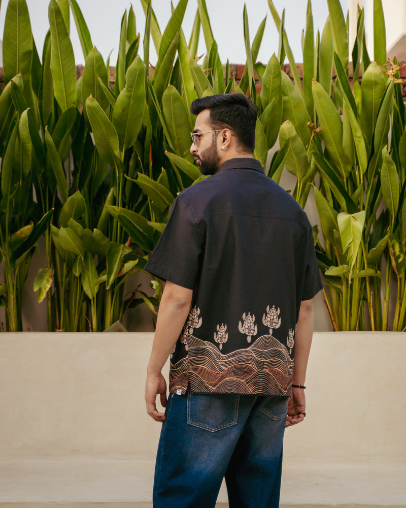 Block Turtle Ebony Oversize Linen Shirt