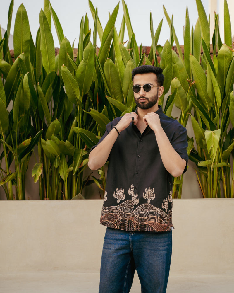 Block Turtle Ebony Oversize Linen Shirt