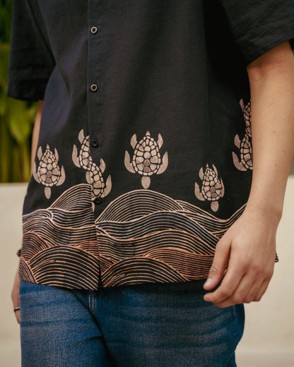 Block Turtle Ebony Oversize Linen Shirt