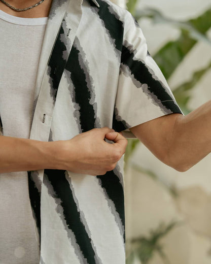 Zebra Drift Half Sleeve Shirt